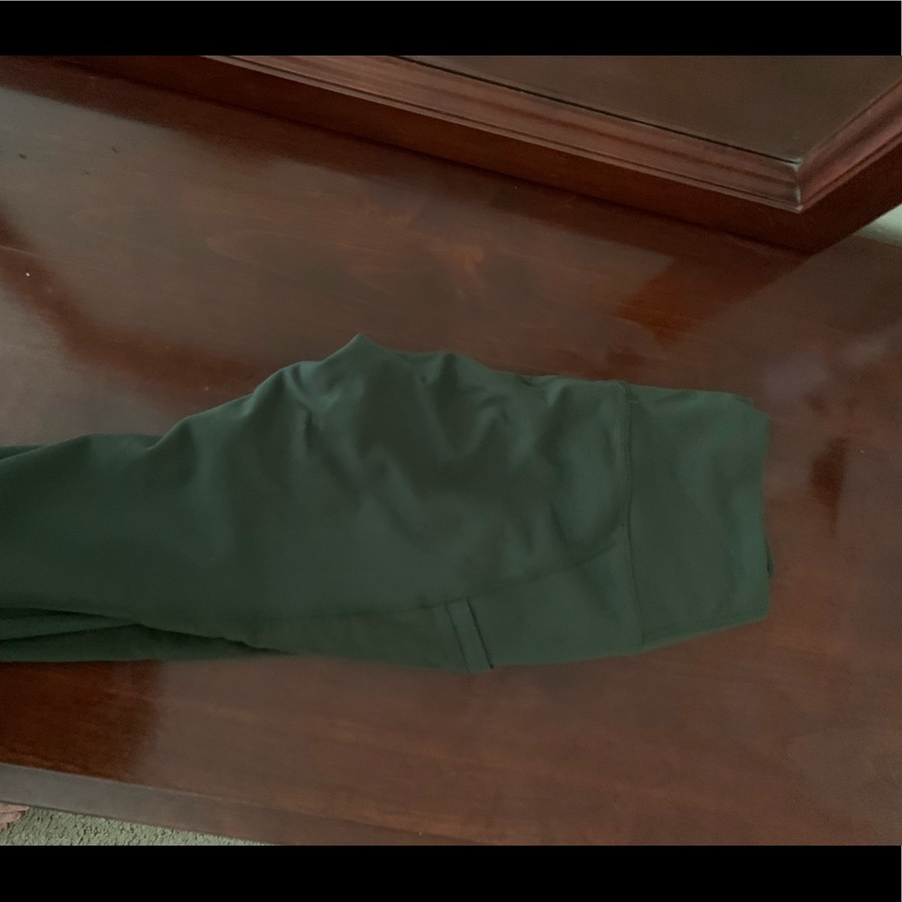 Green fabletics leggings